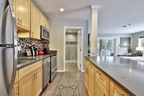 Interior - Killington Center 332 (Killington)