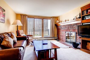 Interior - Sunrise - W Glade J-1 (Killington)