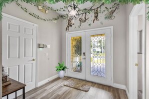 Interior - NEW King Bed Glow In The Dark Kid Cave (Kissimmee)