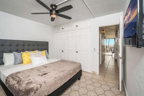 Interior - Beach Retreat Walk to Surf & Dining (Kihei)