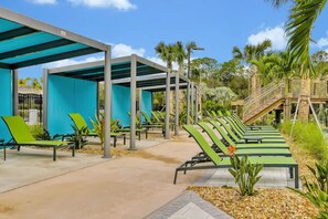 Interior - NEW King Bed Disney Contemporary Townhouse (Kissimmee)