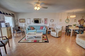 Front of property - 555 El Matador (Fort Walton Beach)