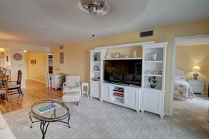 Interior - 563 El Matador (Fort Walton Beach)