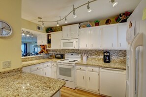 Interior - 563 El Matador (Fort Walton Beach)