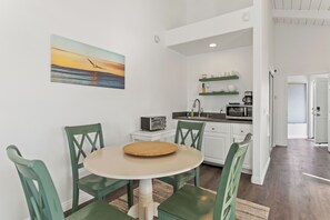 Interior - 1317 S Pacific - Unit B (Oceanside)