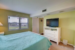 Interior - 221 El Matador (Fort Walton Beach)