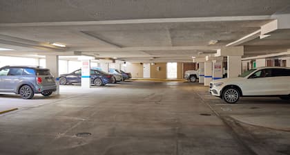 700-104 Water Front Condo w AC!