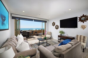 Interior - 700-104 Water Front Condo w AC! (Oceanside)
