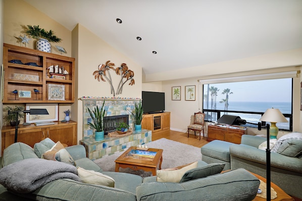 Interior - 152-4 Coastal Luxury With Panoramic Ocean View (Oceanside)