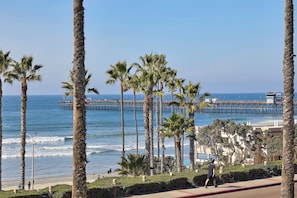 Interior - 152-4 Coastal Luxury With Panoramic Ocean View (Oceanside)