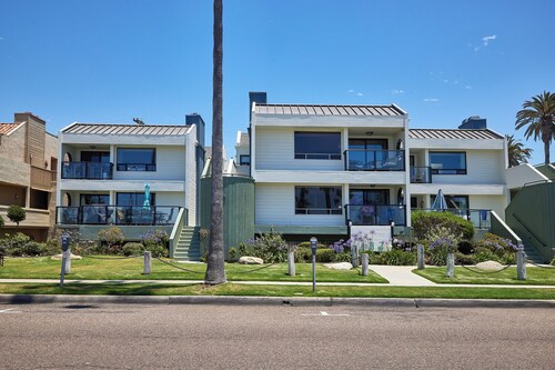 152-6 S Pacific Fantastic Ocean View