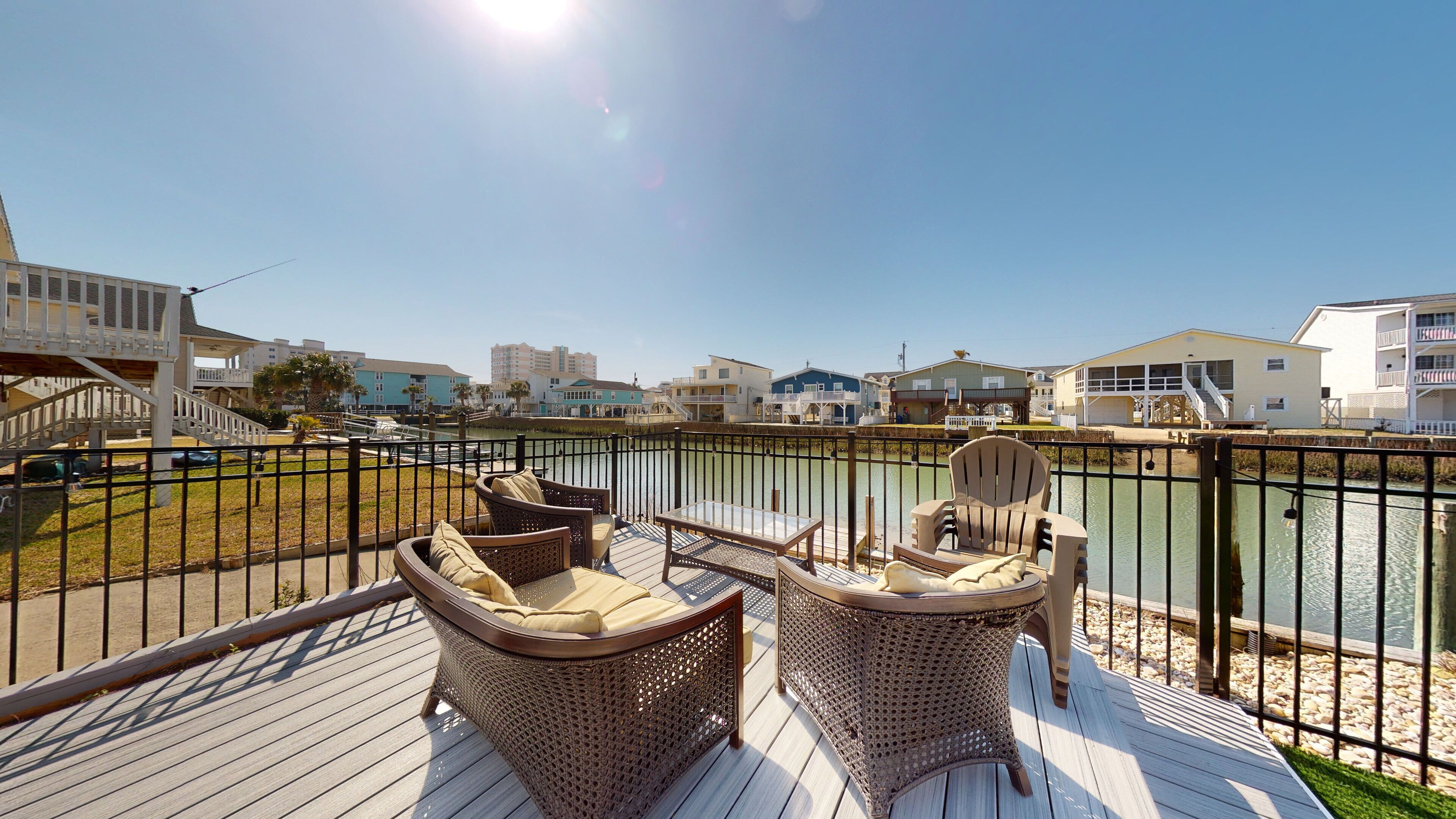 House (4 Bedrooms) | Front of property