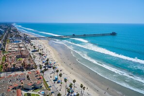 Interior - Oceanview Beach Home - 209w (Oceanside)