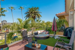 Interior - Oceanview Beach Home - 209w (Oceanside)
