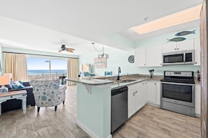 Interior - Pelican Isle 113 - Salty Seahorse (Fort Walton Beach)