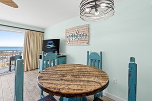 Interior - Pelican Isle 113 - Salty Seahorse (Fort Walton Beach)