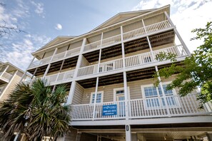 Interior - Bermuda Breeze - D (North Myrtle Beach)