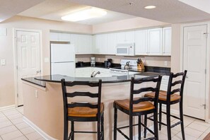 Interior - Yacht Club 2-805 (North Myrtle Beach)
