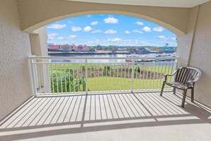 Interior - Yacht Club 2-805 (North Myrtle Beach)