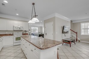 Interior - Bermuda Breeze - C (North Myrtle Beach)