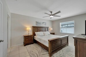 Interior - 1053 Apollo Beach Blvd, Unit 5 (Apollo Beach)