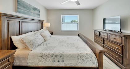 1053 Apollo Beach Blvd, Unit 5