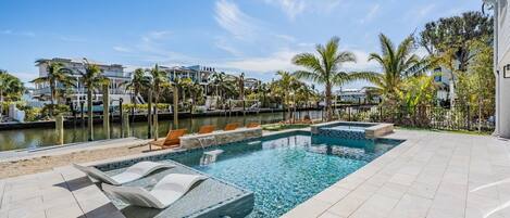 House (4 Bedrooms) | Front of property