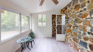 Interior - 1114 Fayetteville Rd SE, Atlanta (Atlanta)