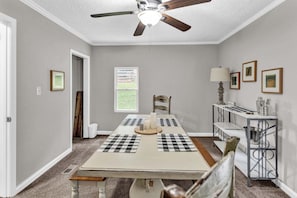 Interior - Grill & Chill Retreat! (Acworth)