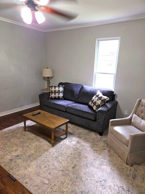 Interior - Grill & Chill Retreat! (Acworth)