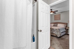 Interior - Grill & Chill Retreat! (Acworth)