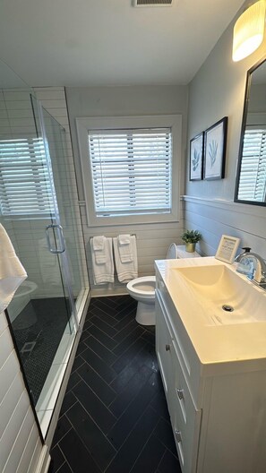 Interior - Group-ready West End Duplex - Save Big Midweek (Atlanta)