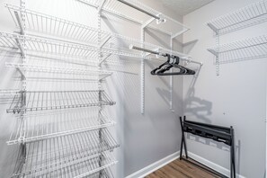 Interior - Save Midweek 3Br Near Lake Acworth and Downtown (Acworth)