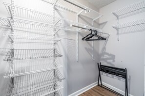 Interior - Save Midweek 3Br Near Lake Acworth and Downtown (Acworth)