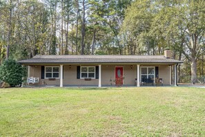 Interior - Save Midweek 3Br Near Lake Acworth and Downtown (Acworth)