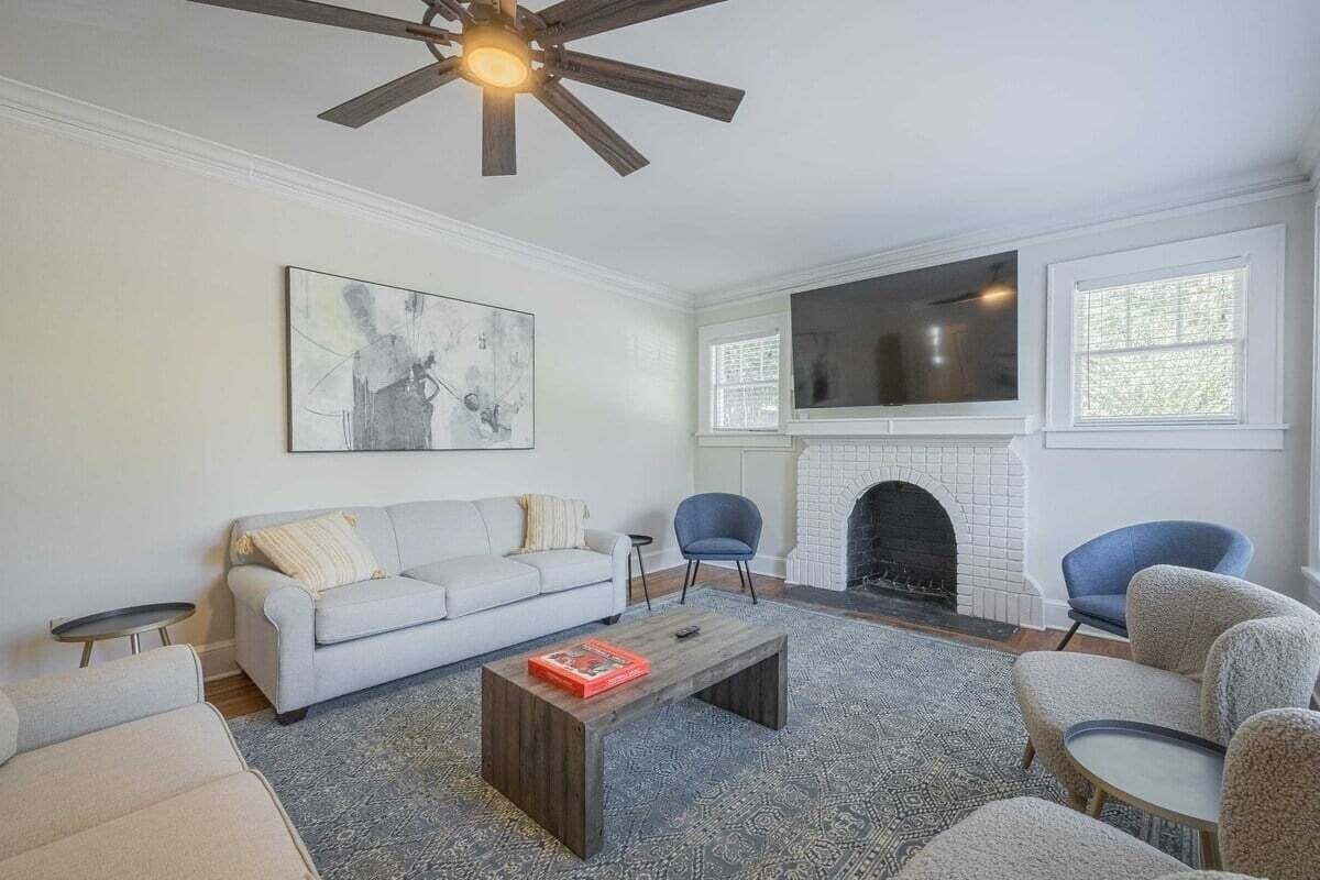 House (5 Bedrooms) | Front of property