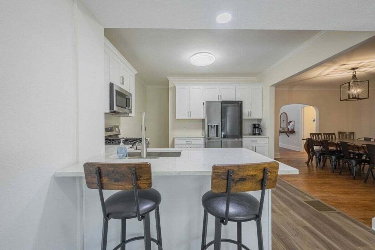 House (5 Bedrooms) | Interior