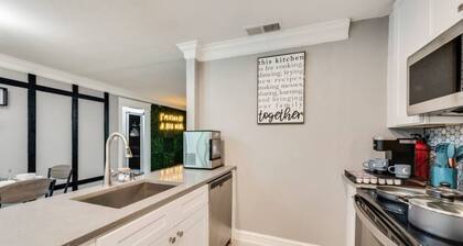 Rare Exclusive Retreat Private Hot Tub King Bed