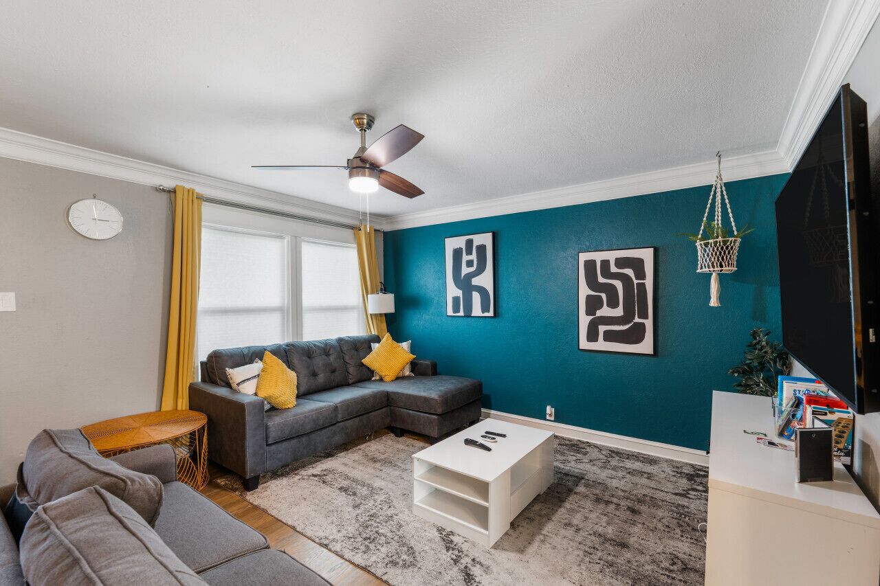 House (3 Bedrooms) | Interior