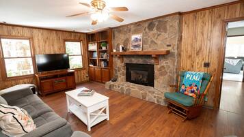 Rumah (4 Bedrooms) | Bagian depan properti