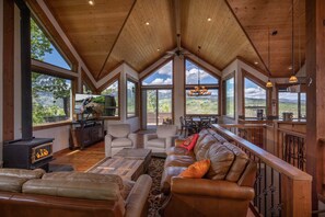 Interior - Alpine Recharge (Alpine)