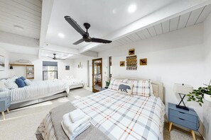 3 Schlafzimmer, BĂŒgeleisen/BĂŒgelbrett, kostenloses WLAN, BettwĂ€sche