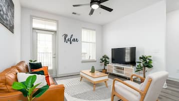 Apartment (2 Bedrooms) | Front of property