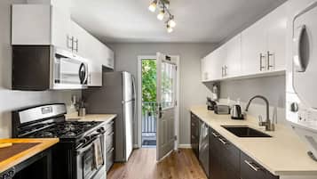 Microwave, oven, stovetop, dishwasher