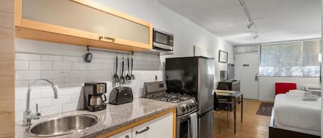 1 bedroom, iron/ironing board, bed sheets
