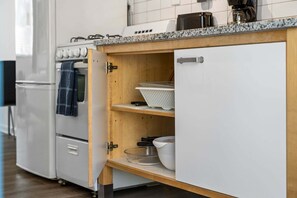 Interior - Studios On 25th by BCA Furnished Apartments Studio 05 E (Atlanta)