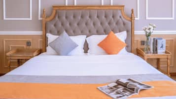 Luxury Double Room | Desk, blackout drapes, soundproofing, free WiFi