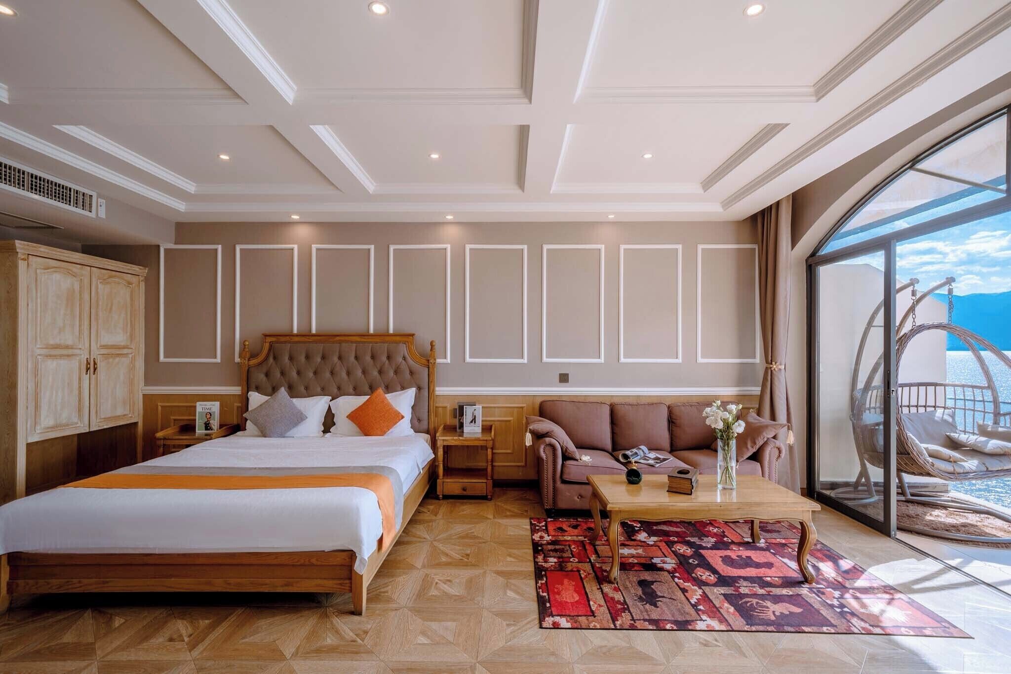 Luxury Double Room | Desk, blackout drapes, soundproofing, WiFi (free)