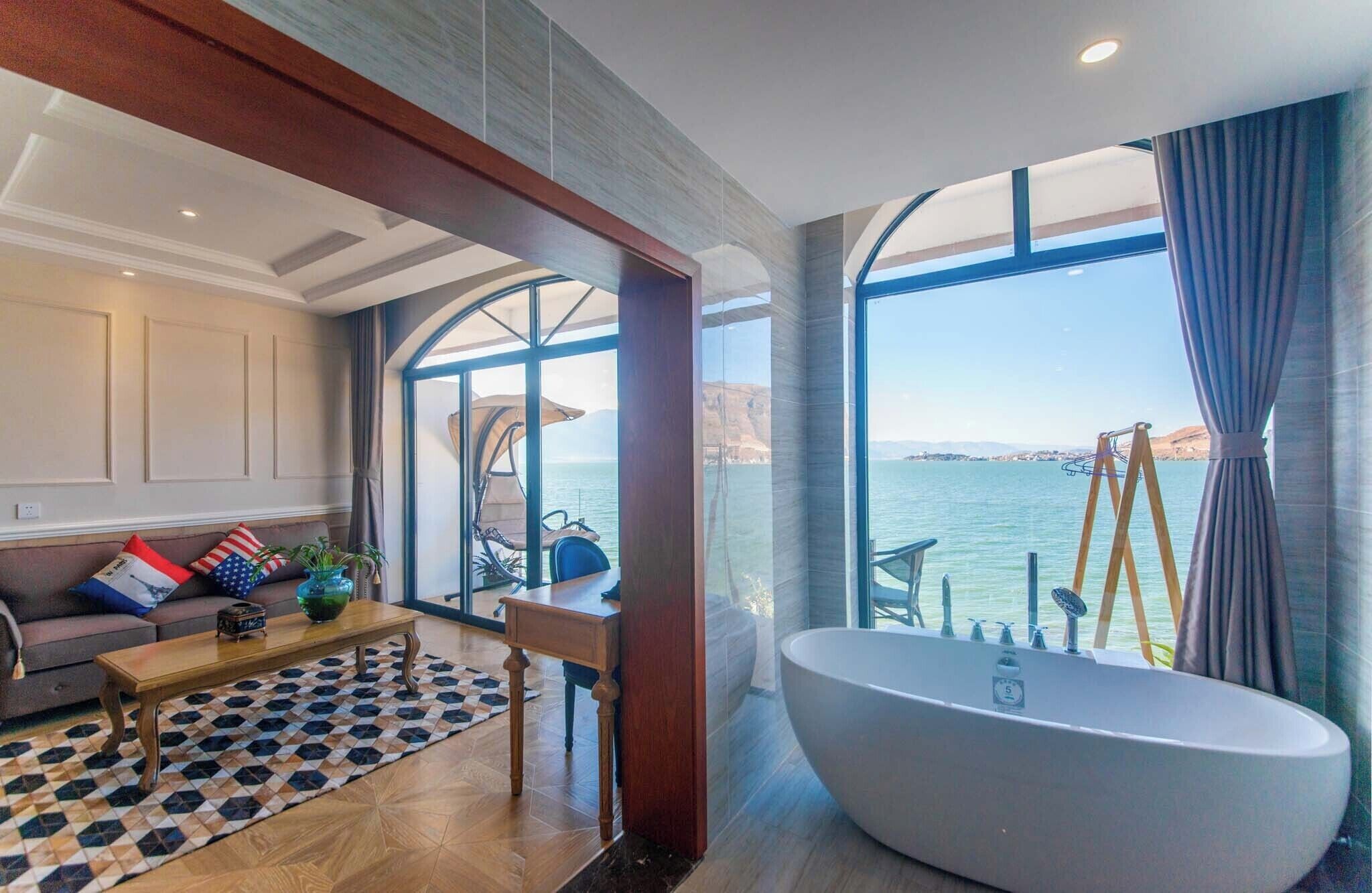 Luxury Double Room | Living area