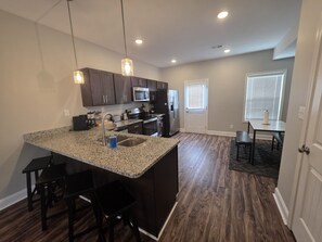 House | 2 bedrooms - Legacy Executive Retreat (Clarksville)